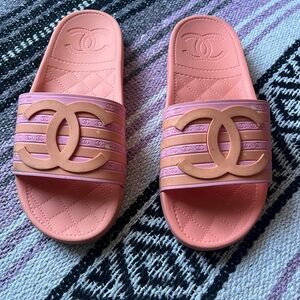Chanel Logo Rubber Slides Resort 2018 Sz 38